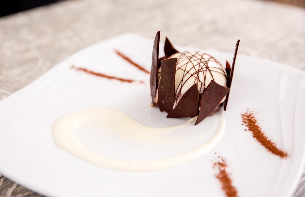 Logis Hotel Restaurant Des Chateaux آزاي لو ريدو المظهر الخارجي الصورة