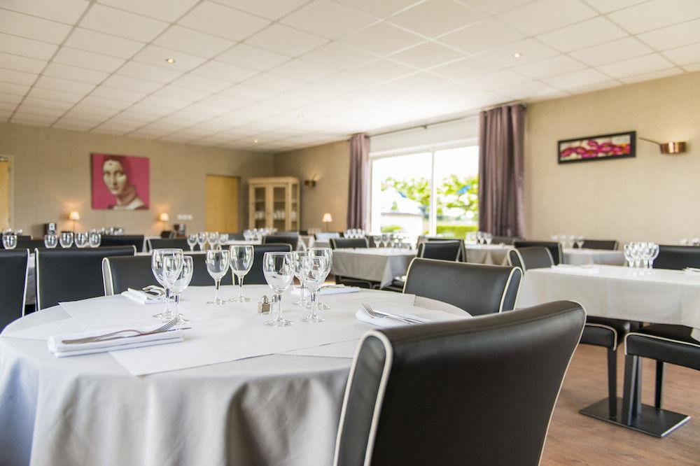 Logis Hotel Restaurant Des Chateaux آزاي لو ريدو المظهر الخارجي الصورة